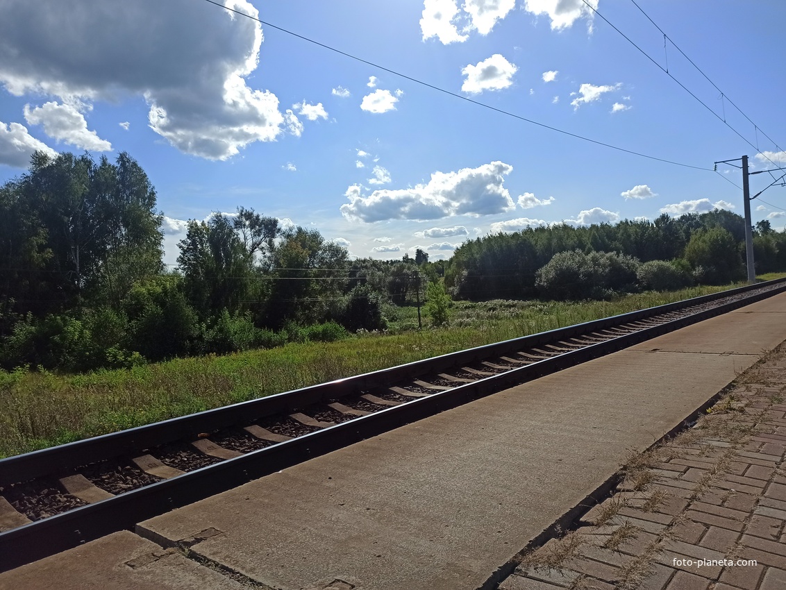 Железнодорожная станция Старая Рудня. Вид на ул. Заречная