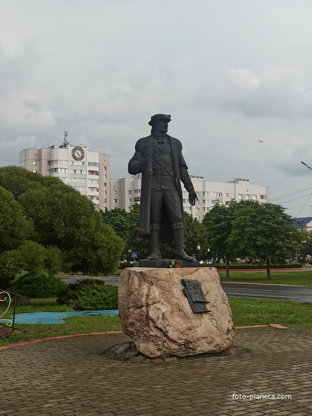 Памятник Роману Шатило