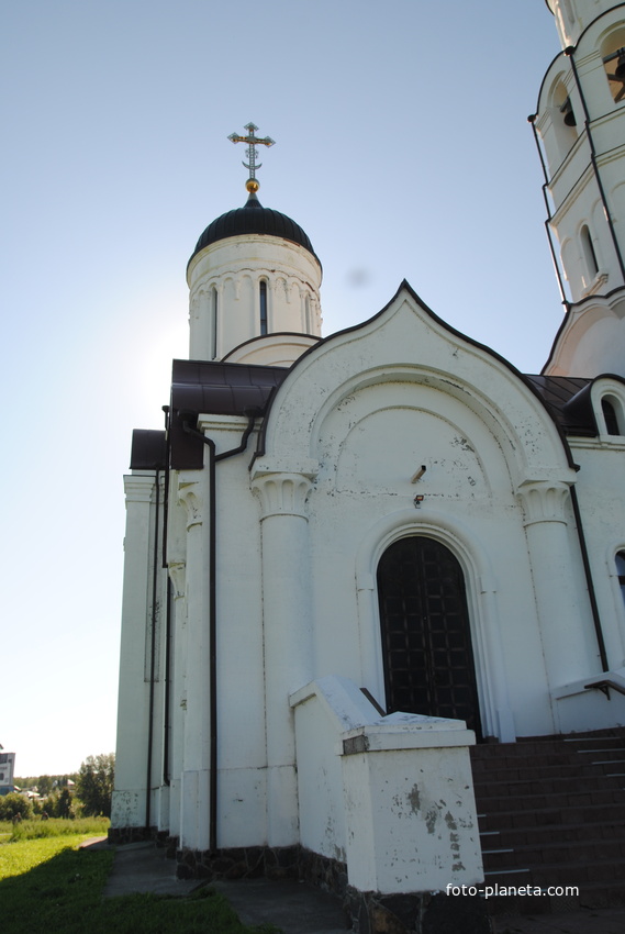 Храм
