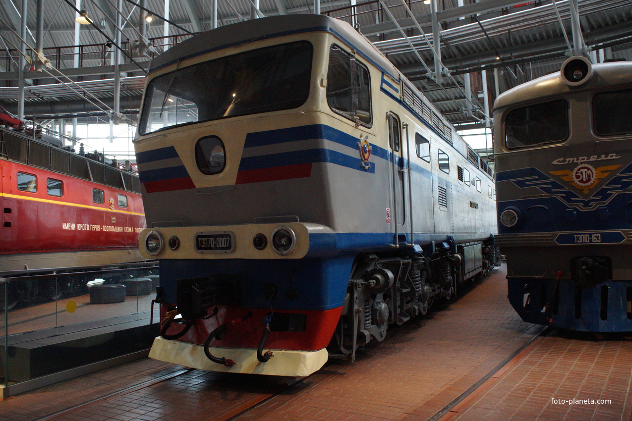 Опытный пассажирский тепловоз ТЭП75-0007