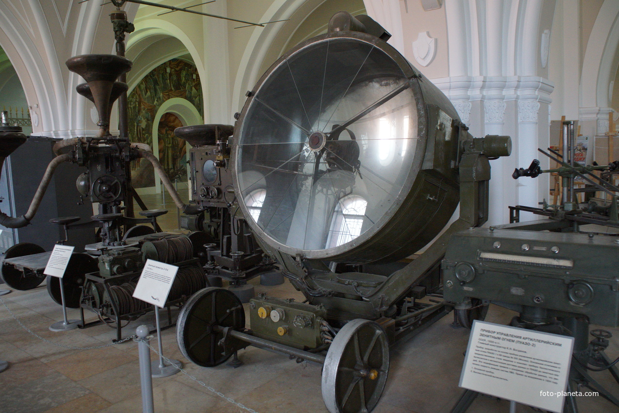Зенитный прожектор З-15-4. выпуск 1938-1942 годы (150 см. 4 кВт)