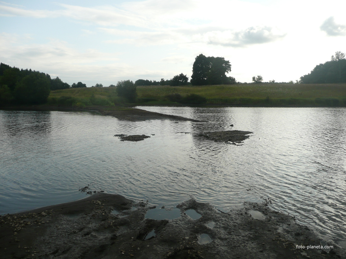 Затопленная плотина в Лупиловке