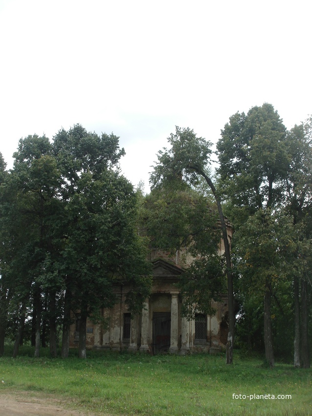 Церковь Вознесения, построенная в 1820 году помещицей Анной Никитовной Щербиной