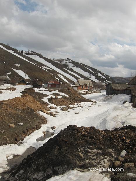 Южный Урал. г. Аша. Весенняя распутица. Апрель 2011.