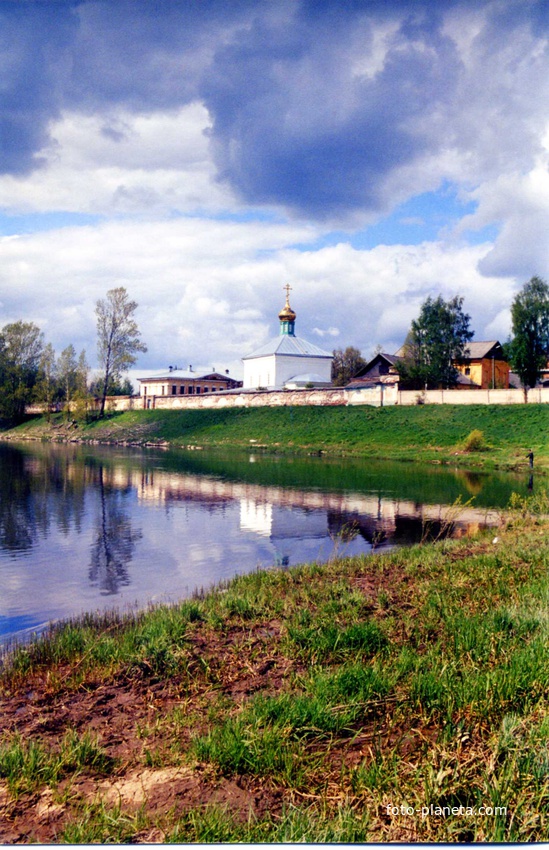 Свято-Духов монастырь в Боровичах.