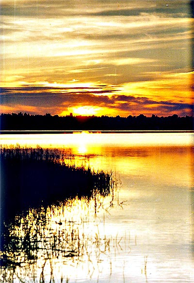 Закат на озере Пелено