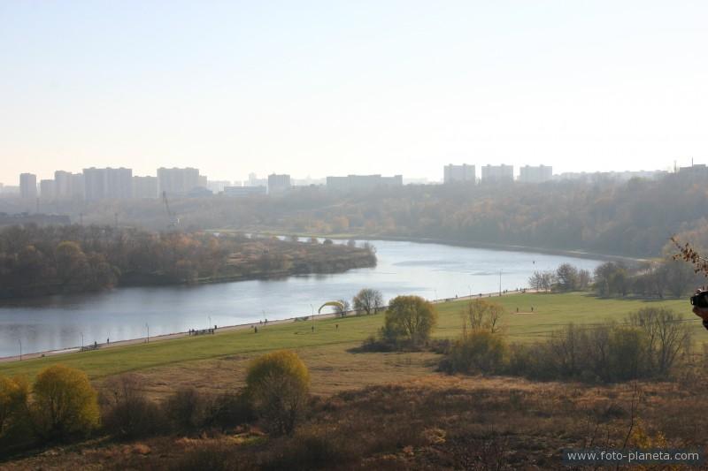 Москворечье. Вид с Коломенского парка (село Дьяково).