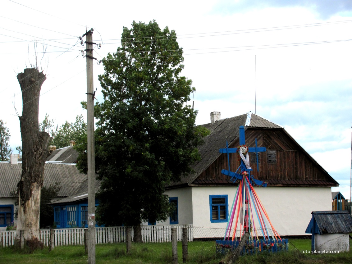 На перекрестке дорог. с. Рудка