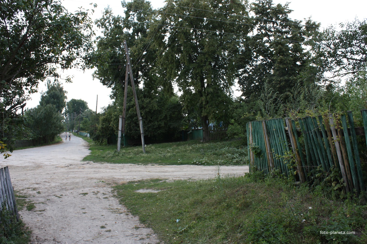 село Красноселка (вид на дом Мирончук).