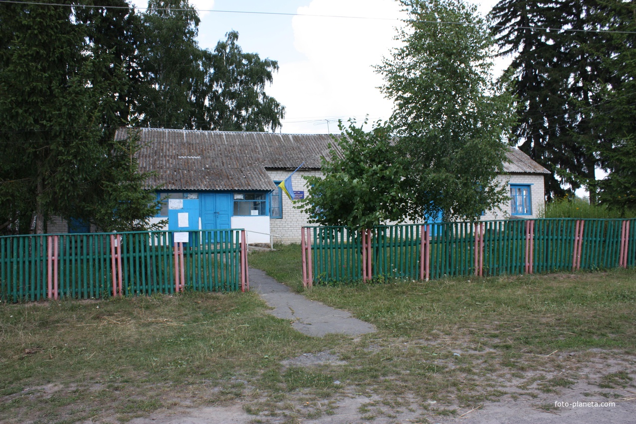 село Красноселка (сельский клуб).