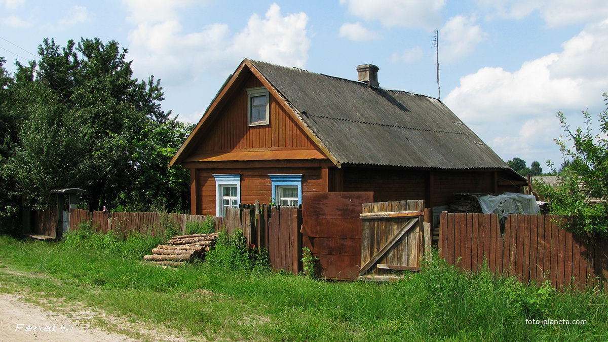 Дом по ул. Железнодорожная