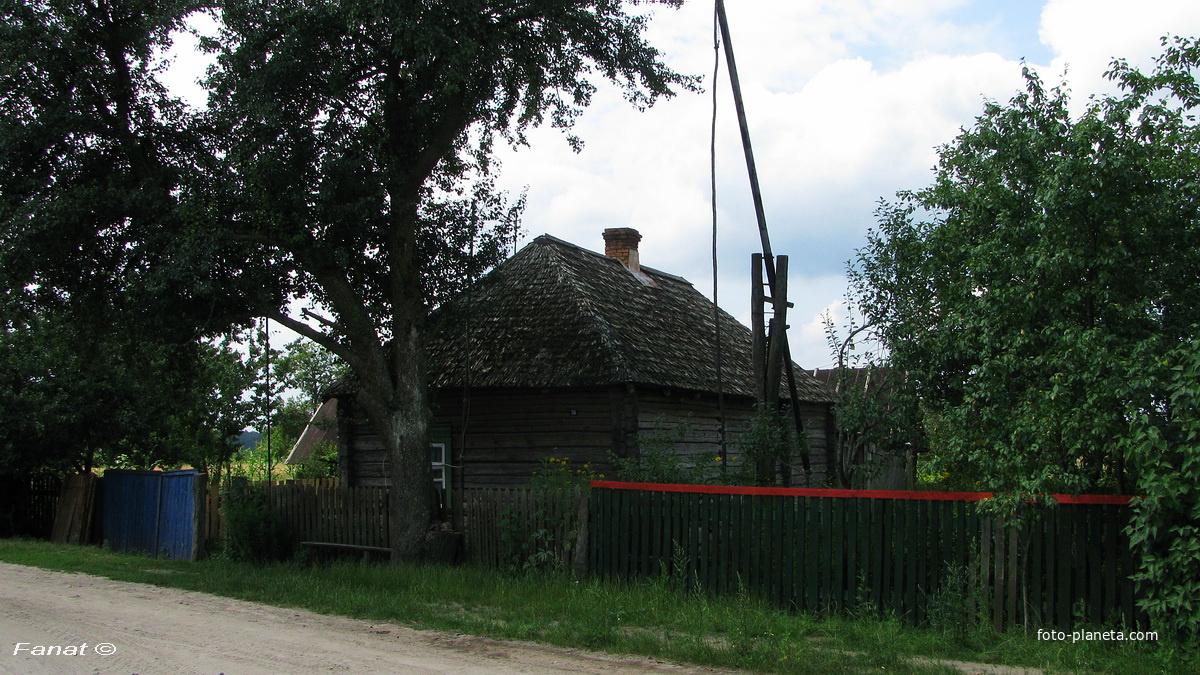 Дом по ул. М. Горького | Богутичи (Ельский район) | Фотопланета