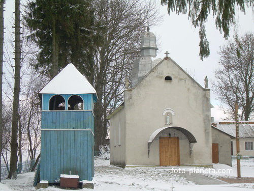 Церква Св. Димитрiя в с. Вовчкiвцi