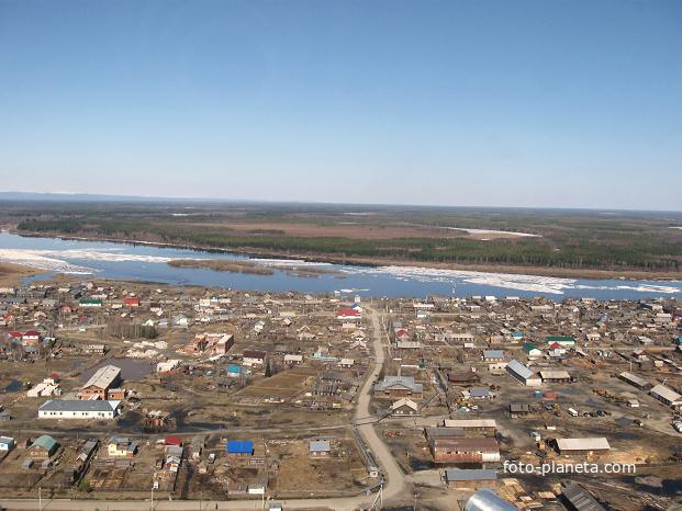 Ханты-Мансийский автономный округ-Югра. Западная Сибирь. Саранпауль. Вид с вертолёта.