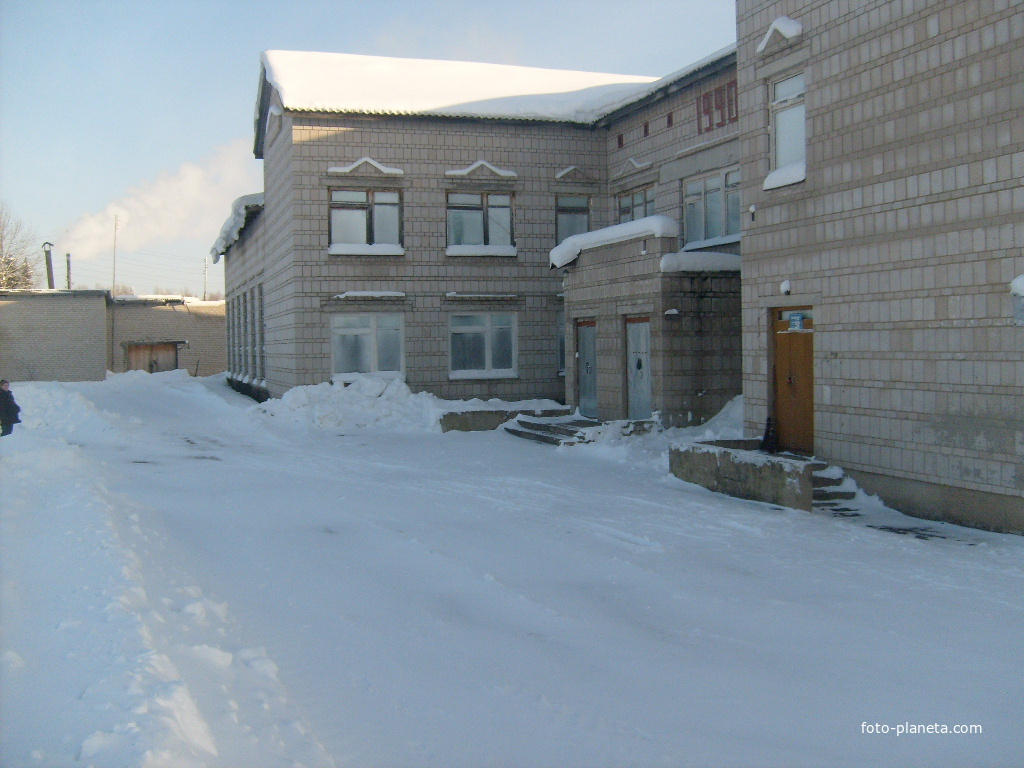 село Верходворье. Новая школа. Зима 2008 года.