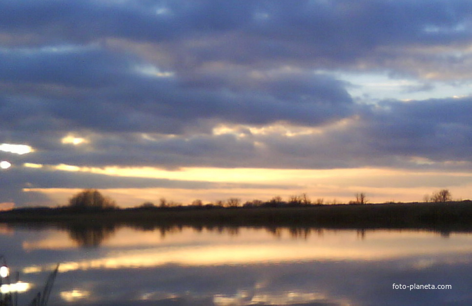 А это закат на озере Лебяжье