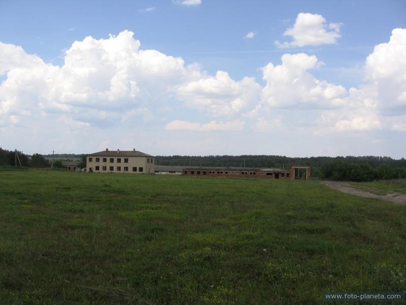 Брошенные здания, социально-производственная база Троснянской школа-интерната