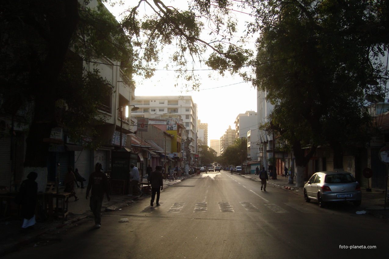 утро на улице Дакара