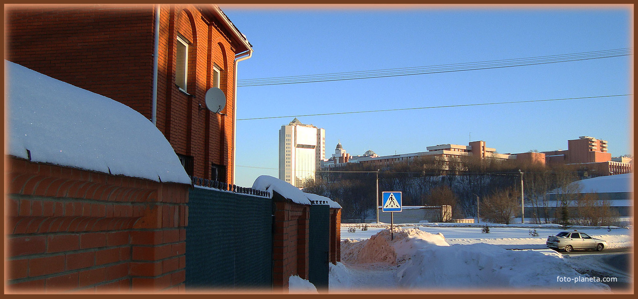 вид от Коммунальной слободы
