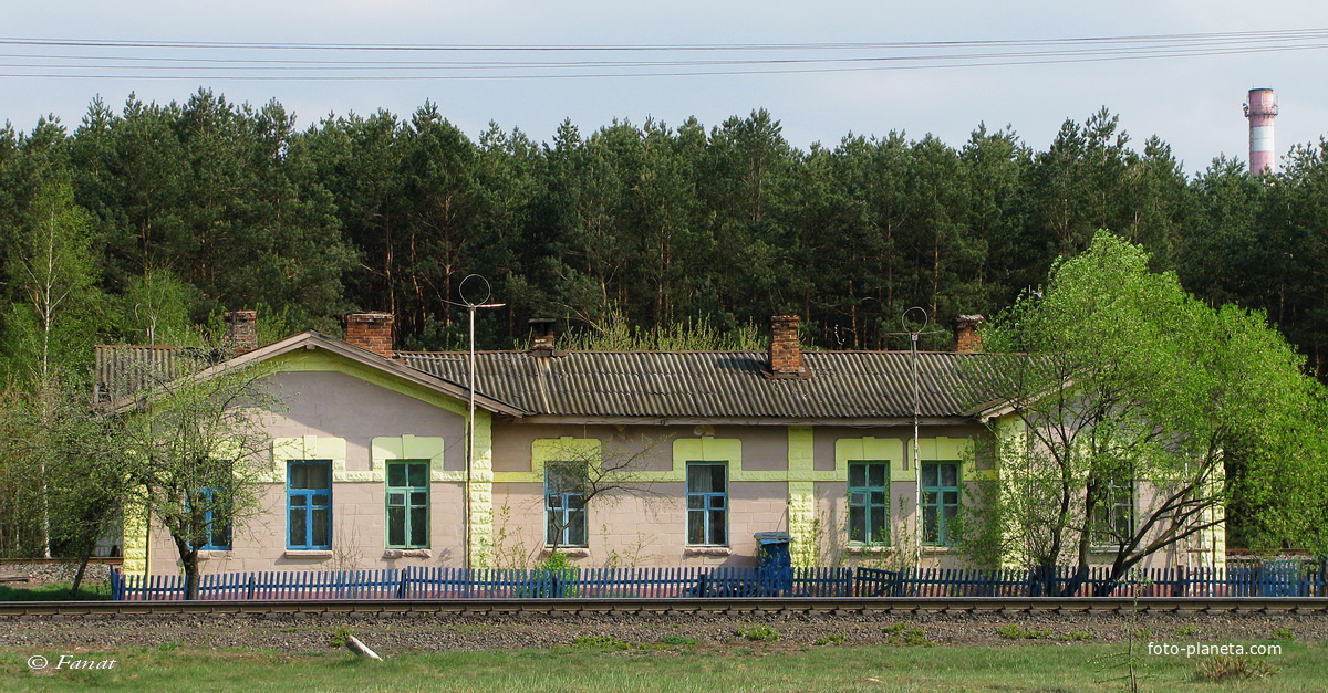 Жилой дом возле переезда 99км