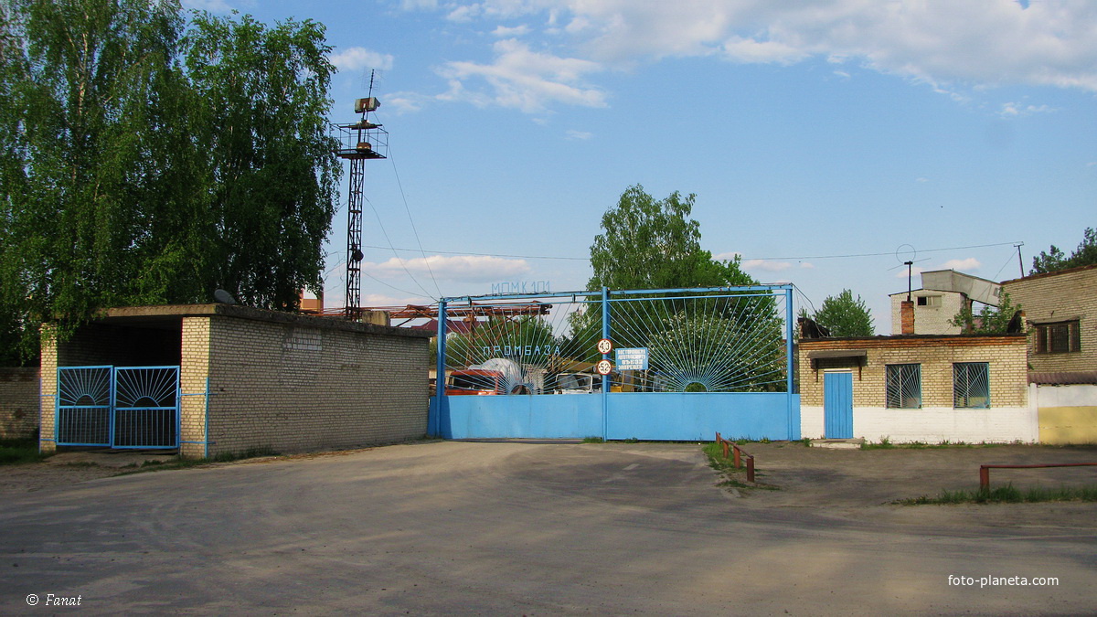 Въезд на территорию промбазы ПМК -101 по ул. Заводская