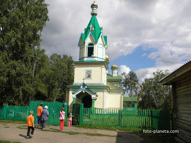 Церковь с. Новоберёзовка август 2011 г.
