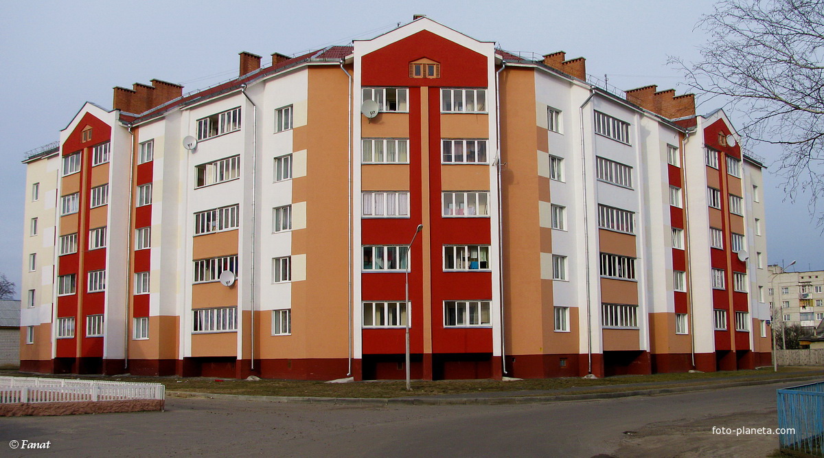Дом по ул. Дзержинского