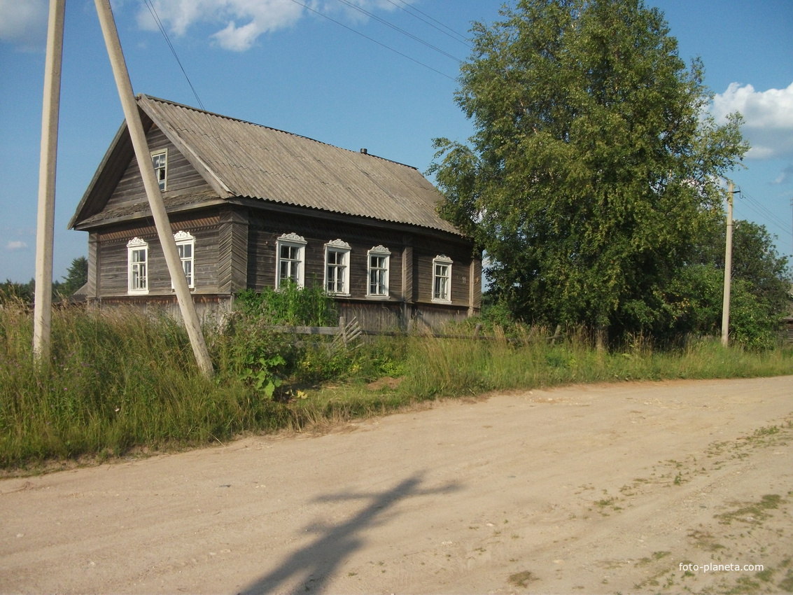 Дома деревни Ездуново