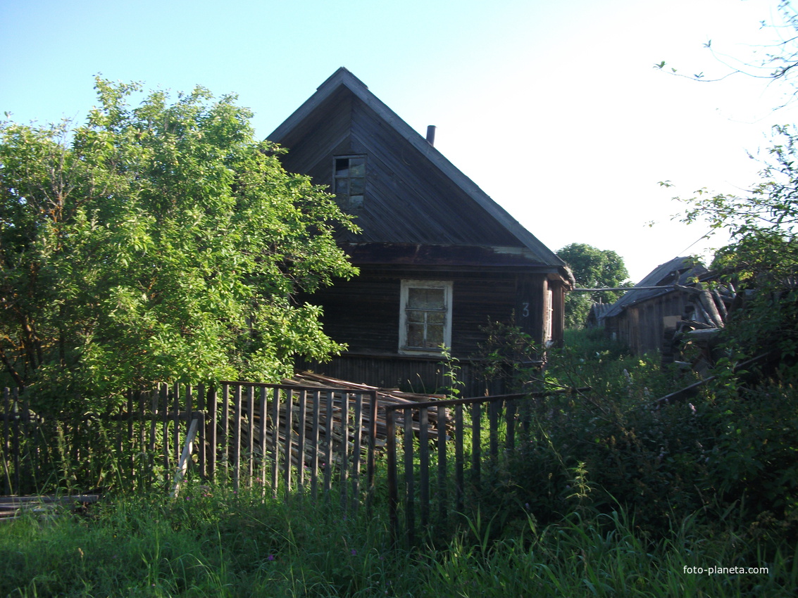 Дом деревни Ездуново