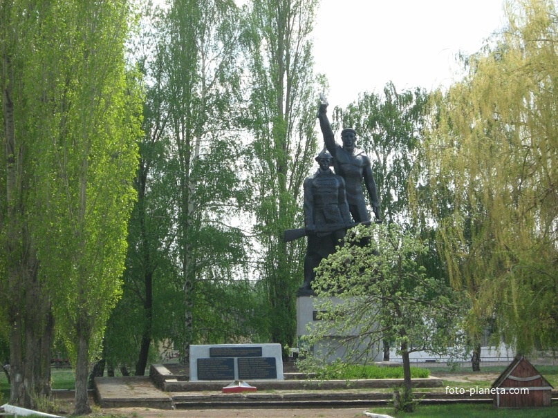 Памятник в Масычево