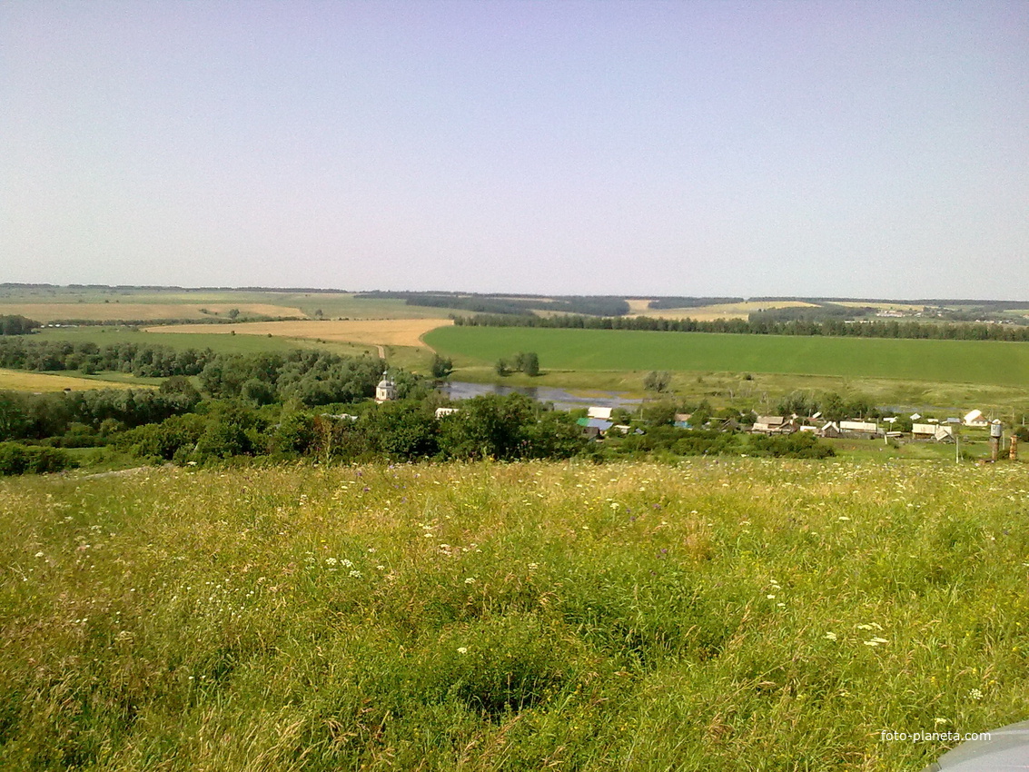 Вид на село Соловцово с кладбищенской горки