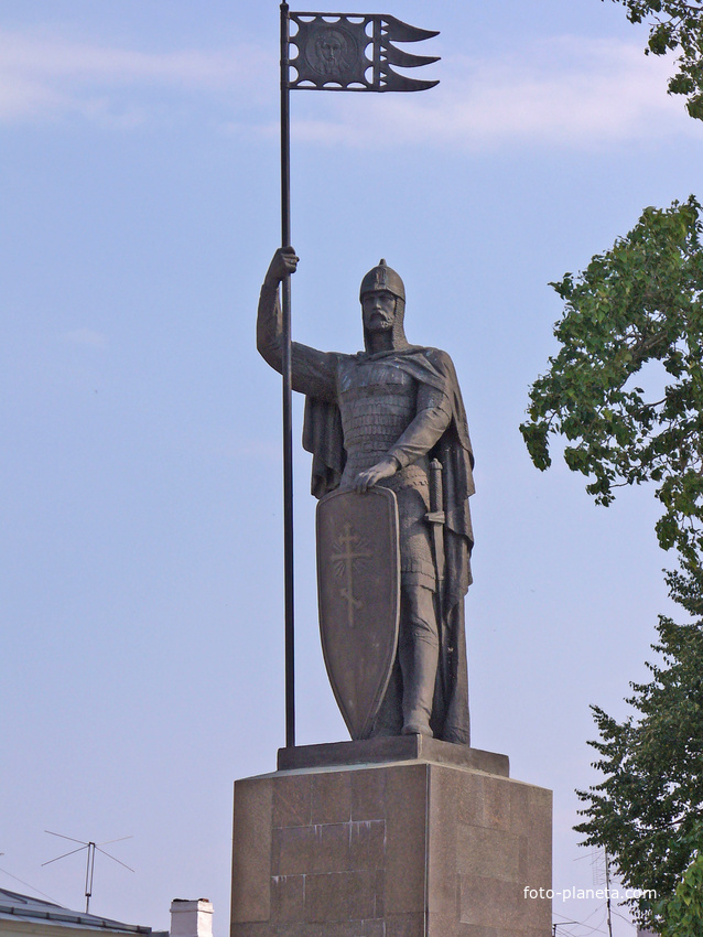 Памятник А.Невскому (скульптор Лукин И.И.)