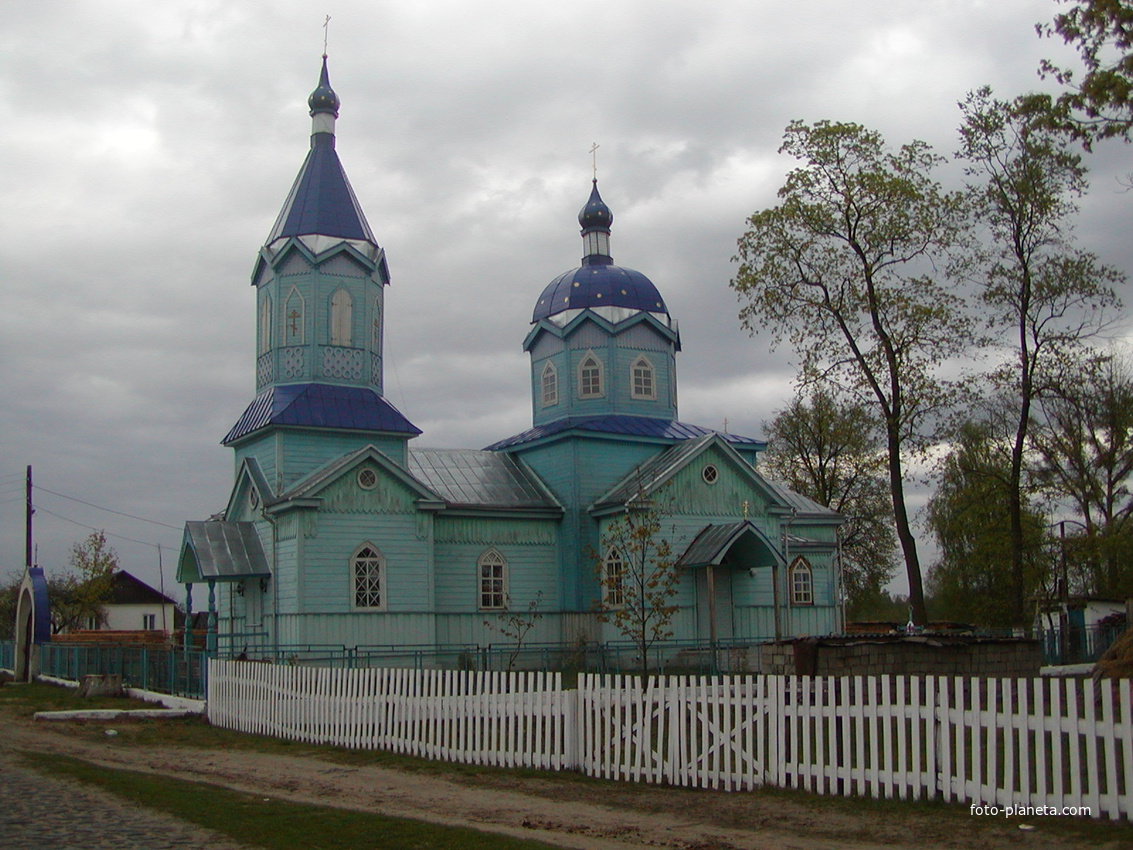 Церква в с. Озеро