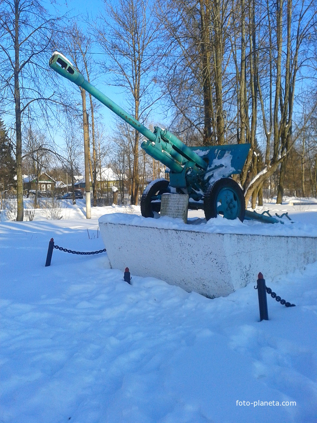 пушка у ж.д. вокзала!! 2012.