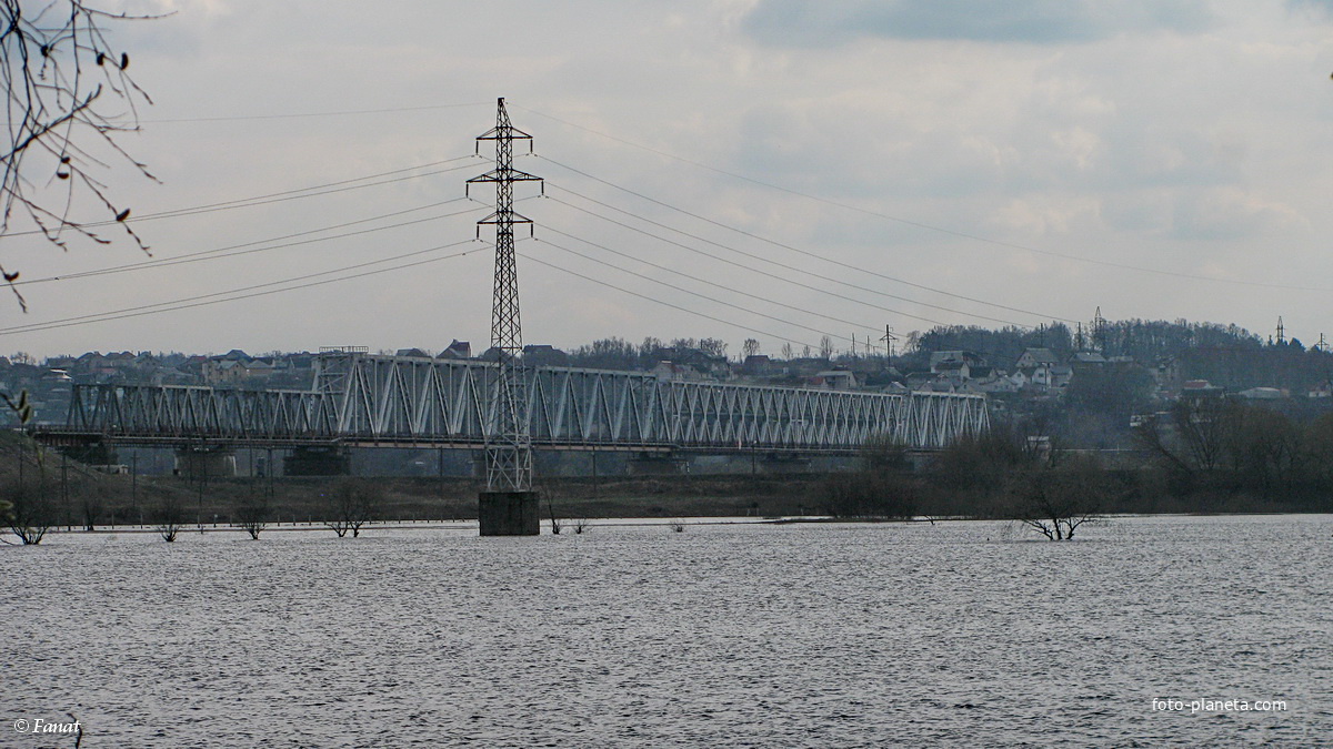 Железнодорожный мост через р. Припять, вид с ул. Нелидова