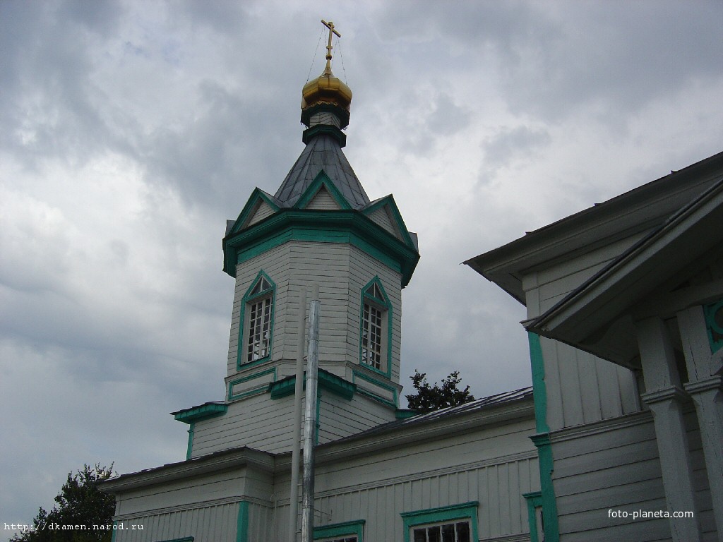 Крест в облаках