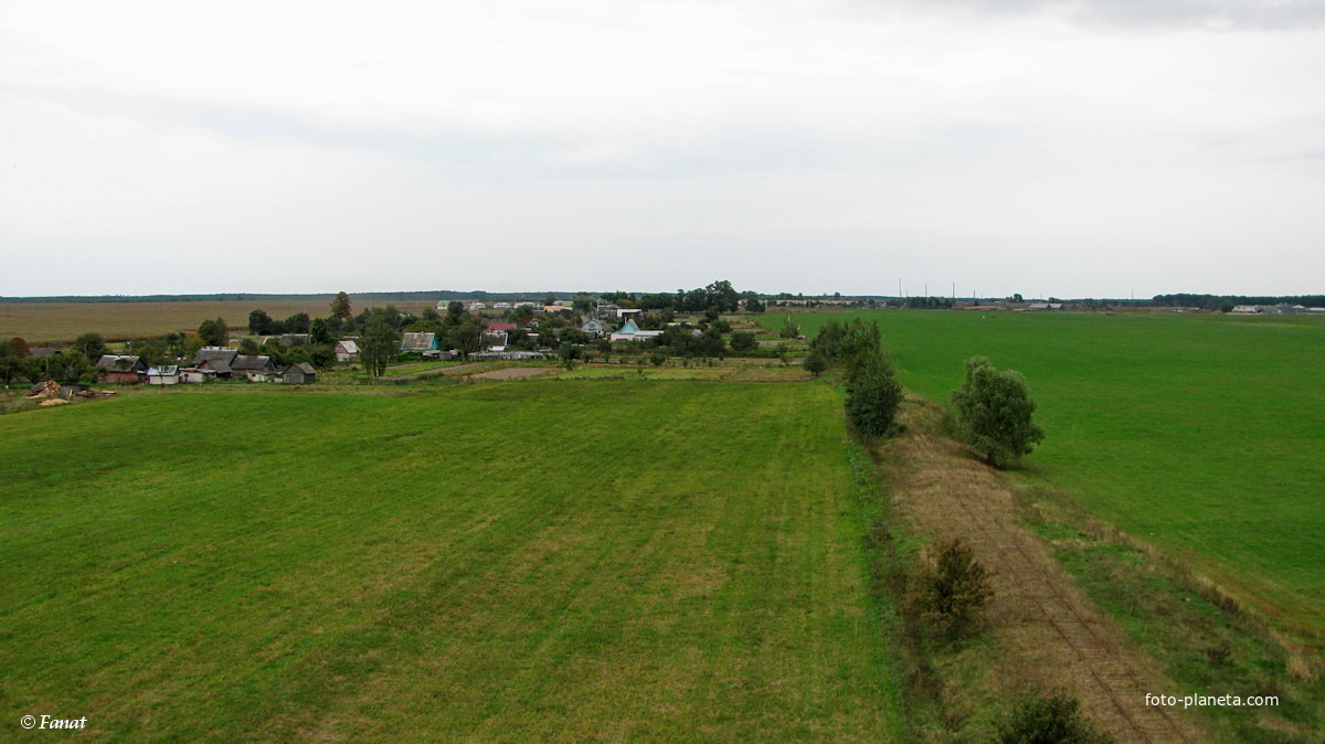 Вид на деревню с мачты промышленной станции Матрунки