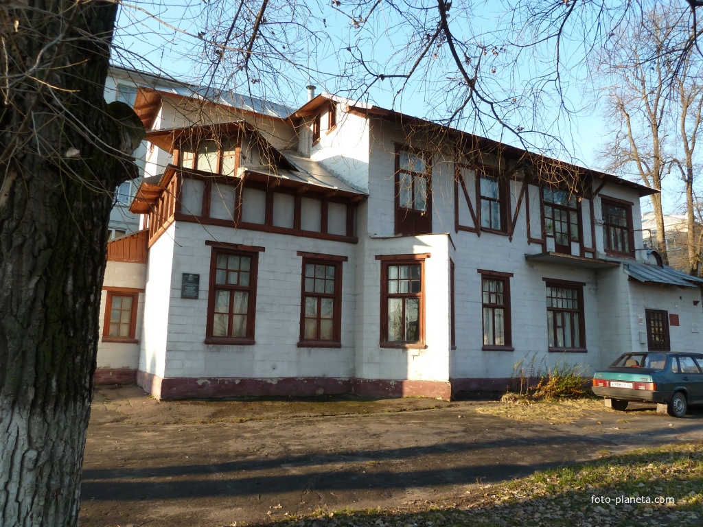 Художественная школа в старинном здании 19века