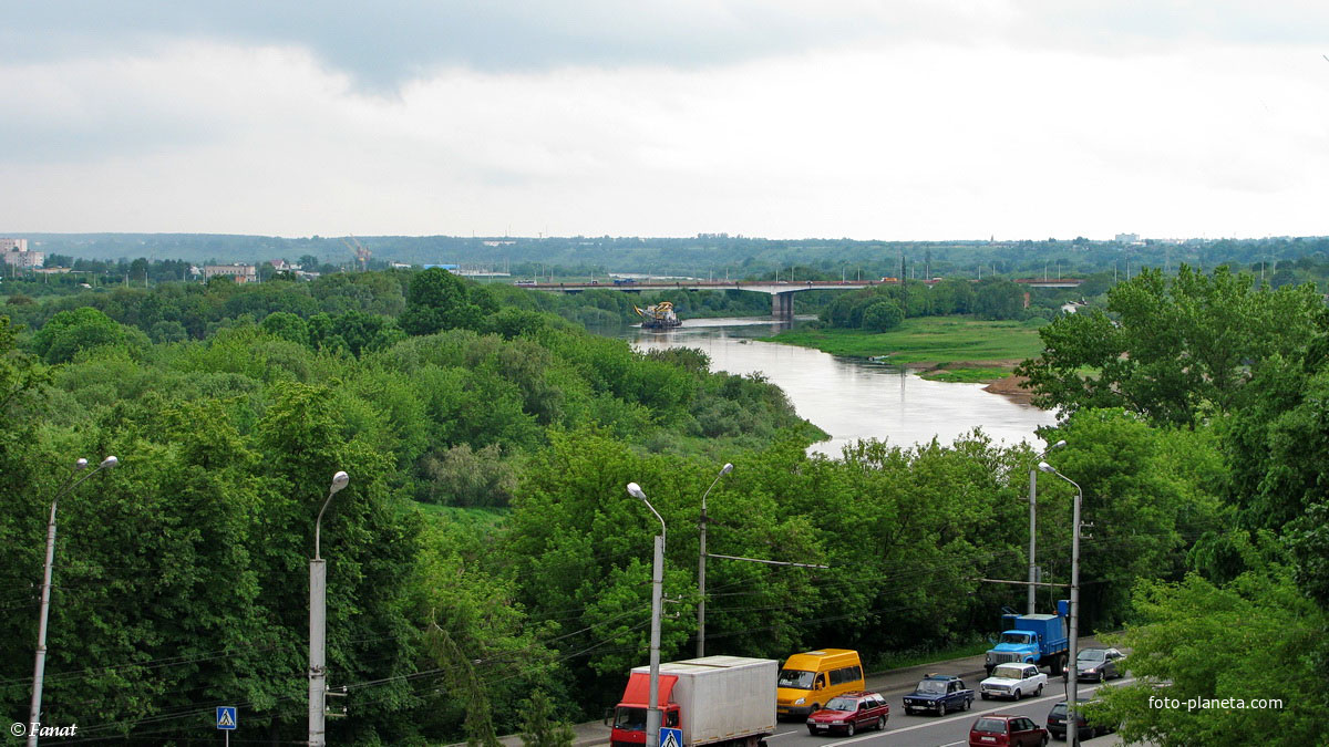 Вид на р. Днепр и мост Шмидта