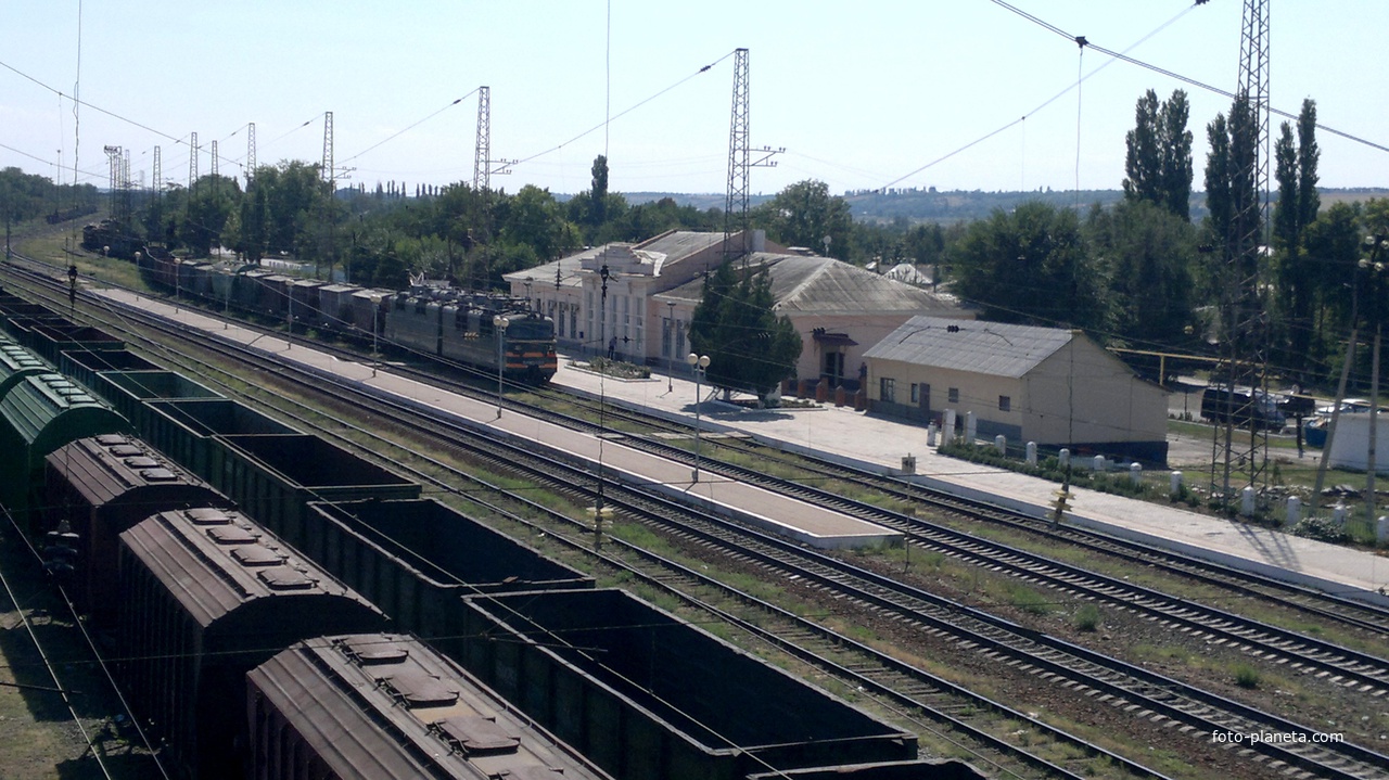 Каменоломни. Железнодорожный вокзал.