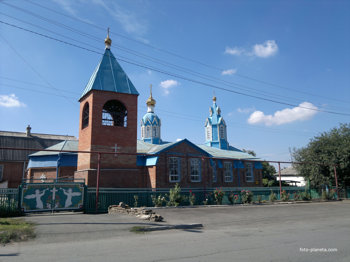 Каменоломни. Церковь Архангела Михаила.