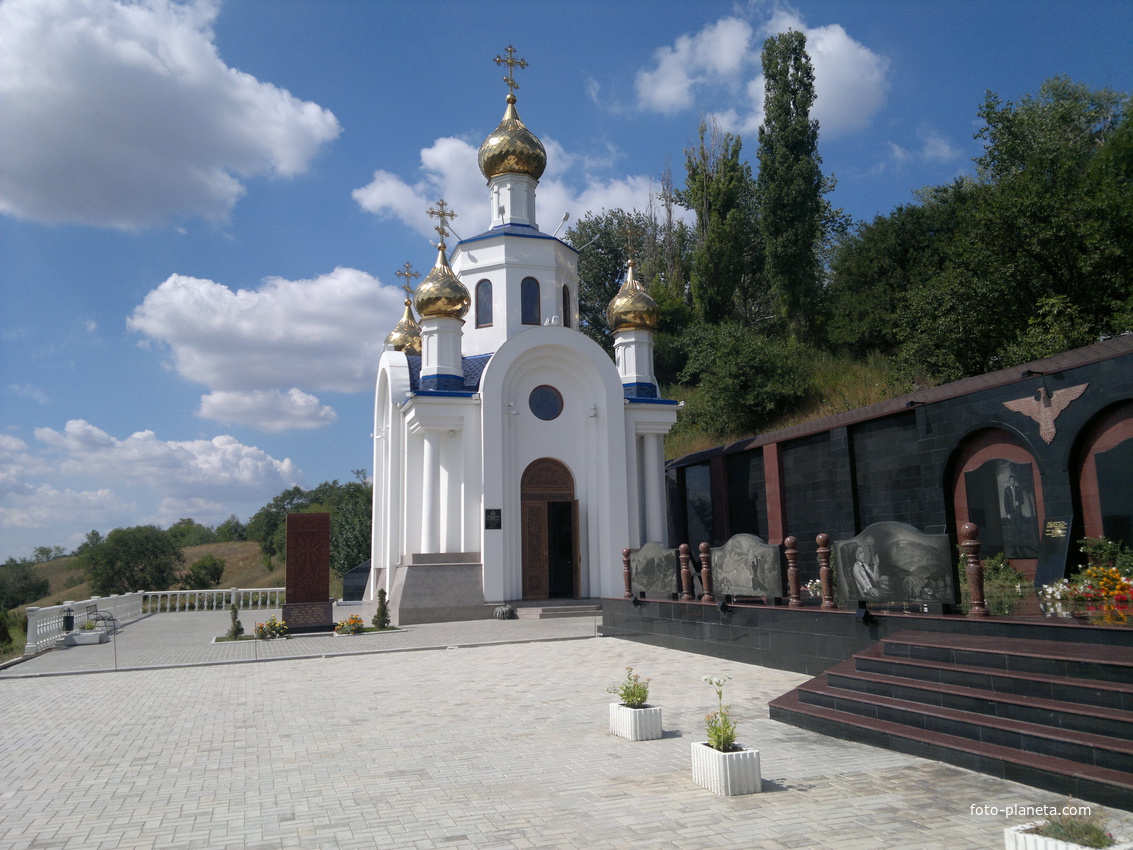 Каменоломни. Церковь Святого пророка  Самуила.