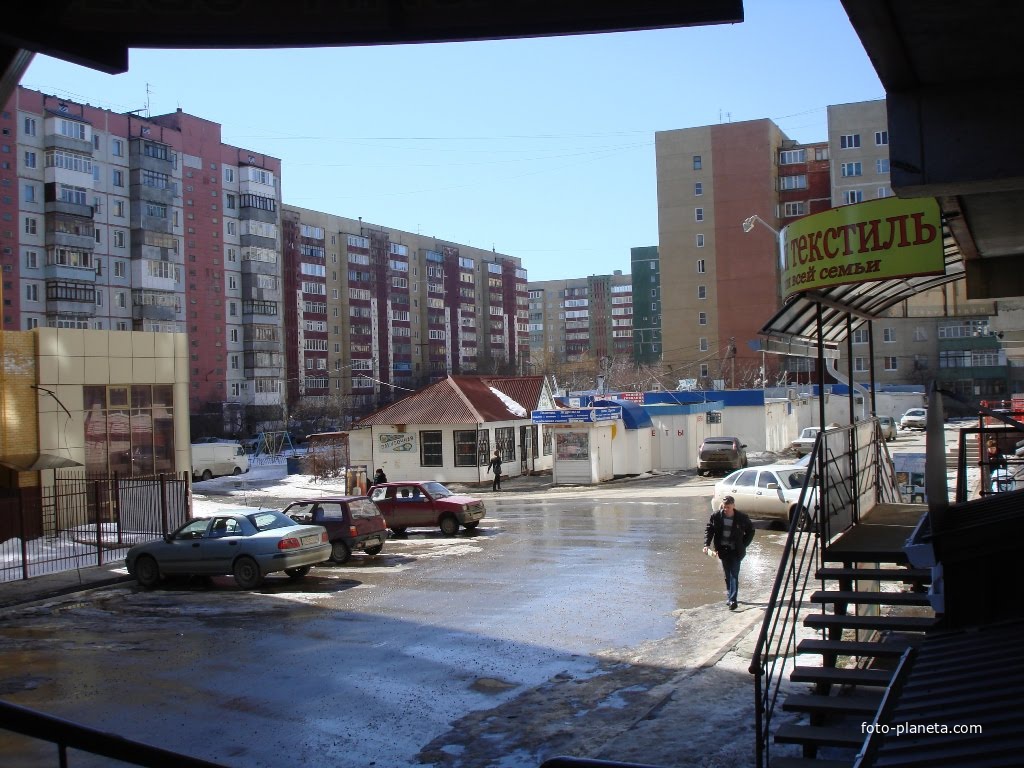 Маленький рынок на ул. Пирогова