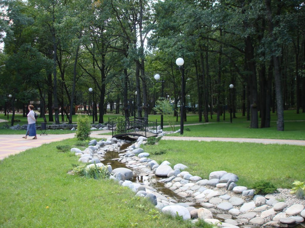 Ручей в парке Маршалково