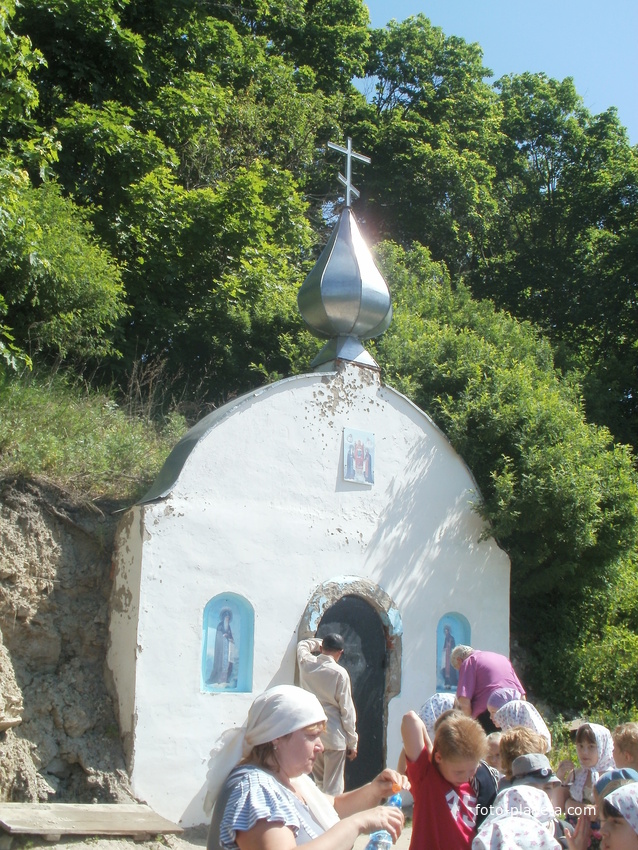 Вход в пещерный монастырь