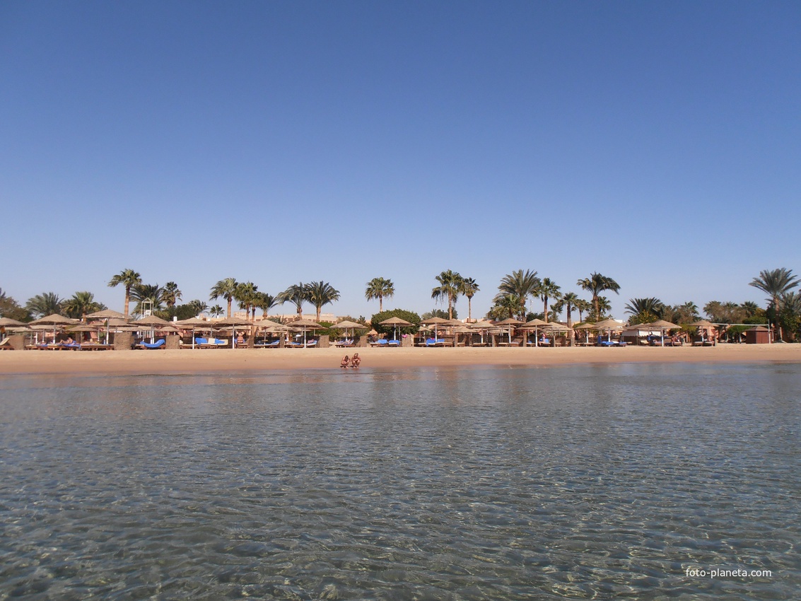 Вид на пляж  (Отель Солимар Парадайз Сафага)