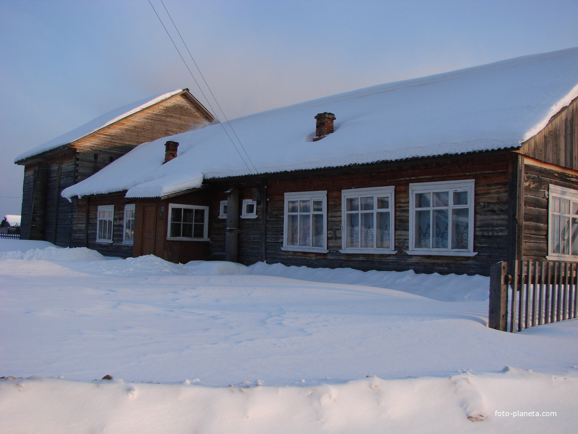 Здание бывшей школы используется как селький клуб. д. Сульцасейчас