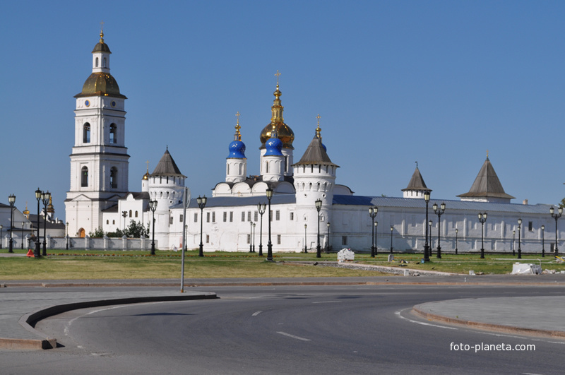 Со стороны нового города