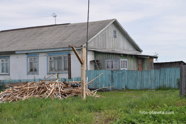 Село некрасово свердловская. Деревня Некрасово Юргинский район. Деревня Дегтярева Тюменская область. Деревня Пятково Юргинского района. Колхозный дом.