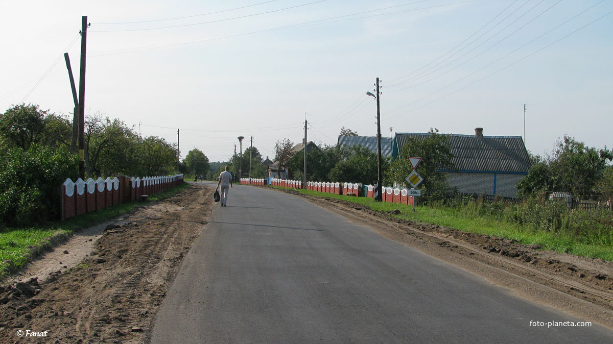 Улица Советская, вид в сторону автодороги Ельск - Кочище